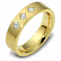 Item # C116611E - 18K Yellow Gold Diamond Ring.